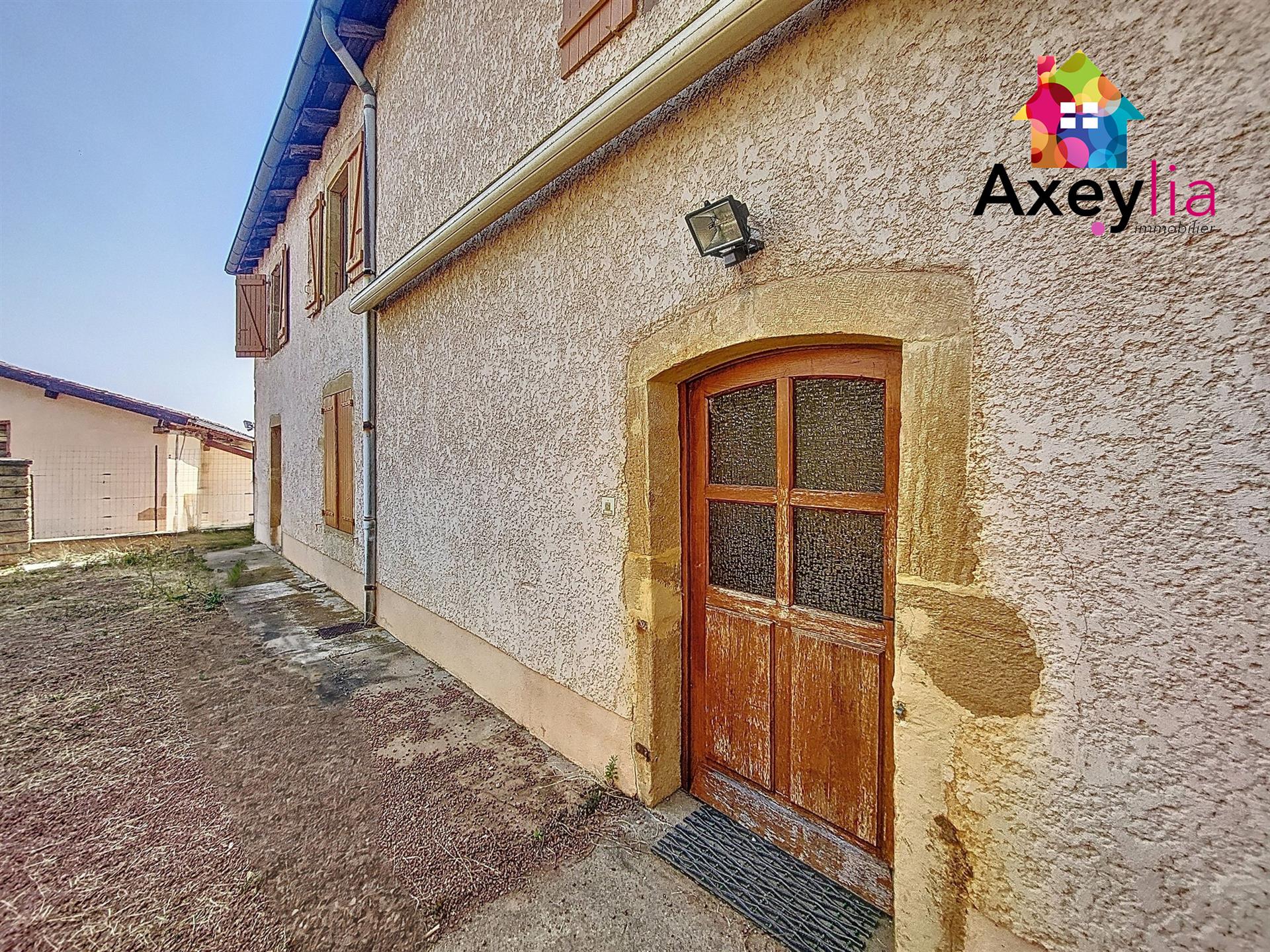 Maison à vendre, 280m², Saint-Hilaire-sous-Charlieu