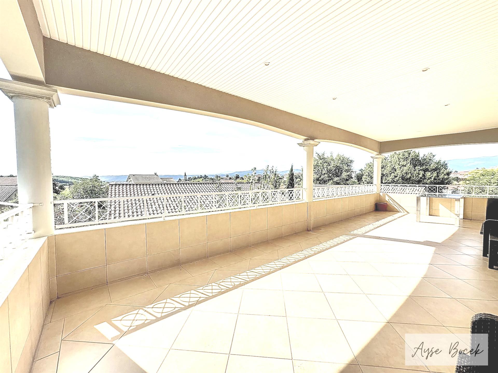 Maison à vendre, 195m², Roussillon