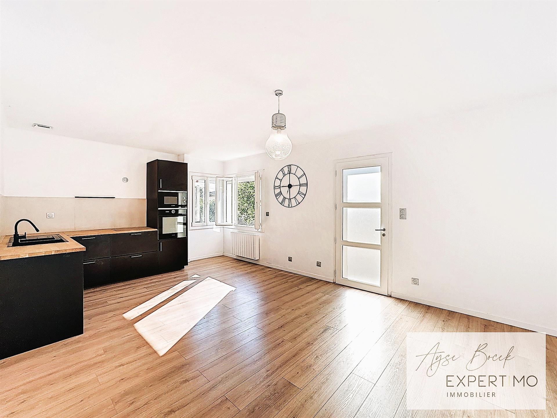 Maison à vendre, 98m², Roussillon