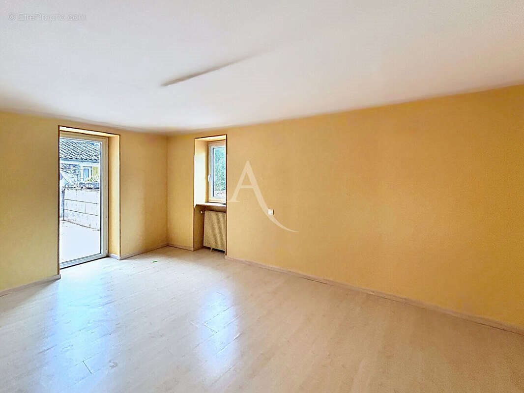 Appartement à vendre, 143m², Mâcon
