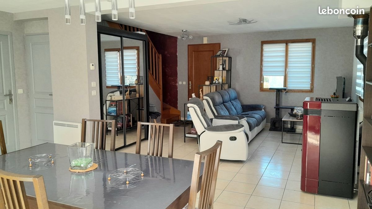 Maison à vendre, 115m², Yenne