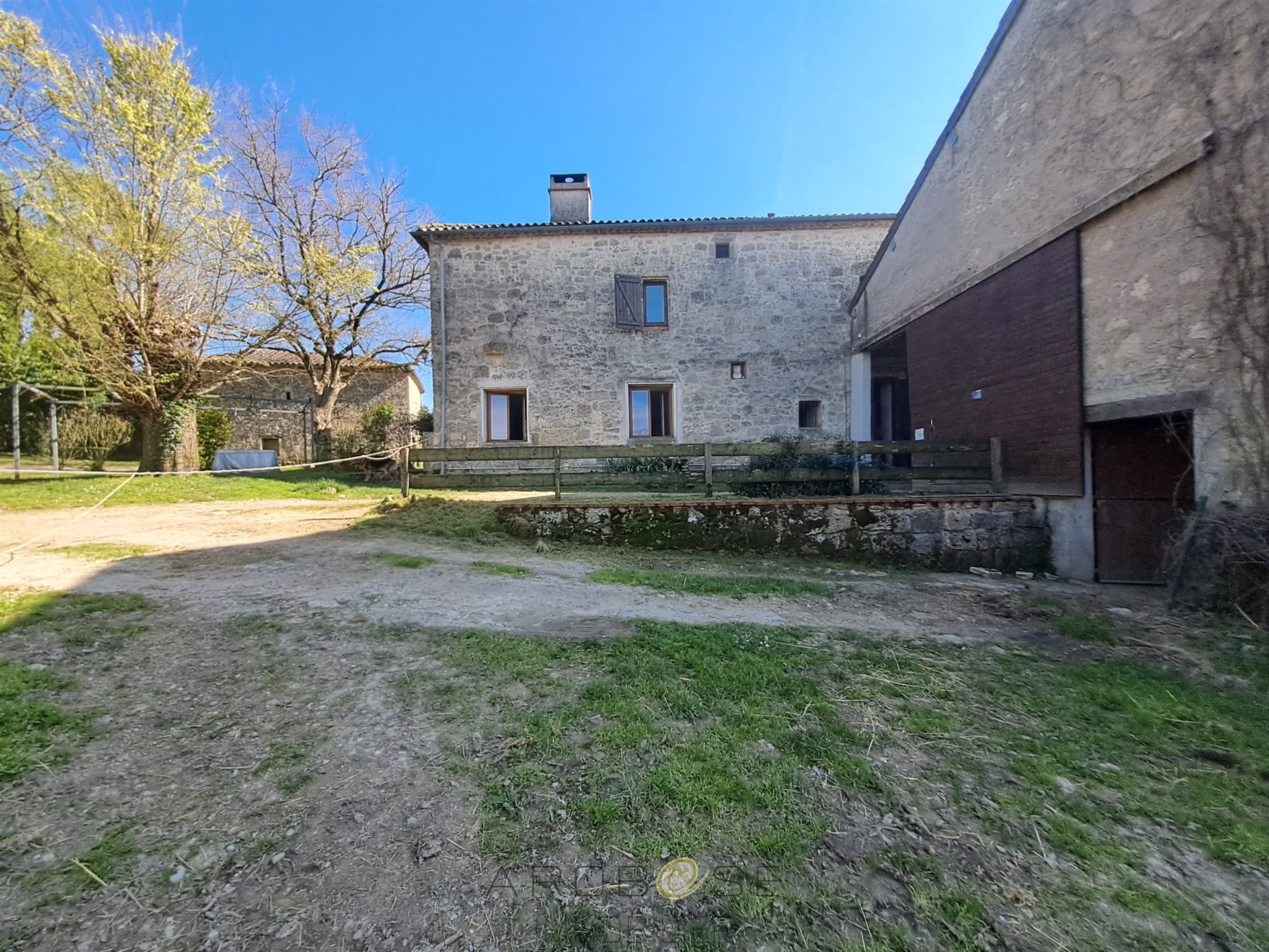 Maison à vendre, 380m², Clermont-Dessous