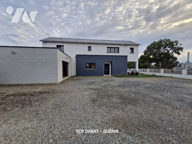 Maison à vendre, 161m², Saint-Hilaire-du-Harcouët