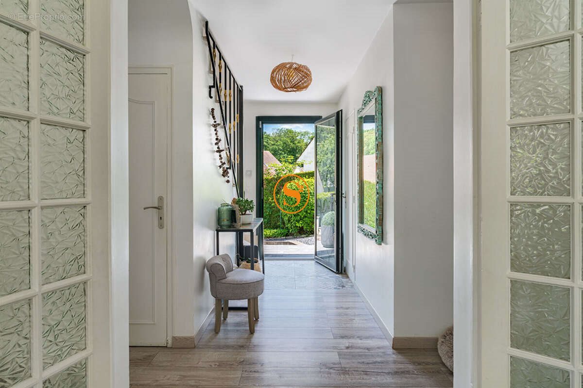 Maison à vendre, 150m², Verneuil-en-Halatte