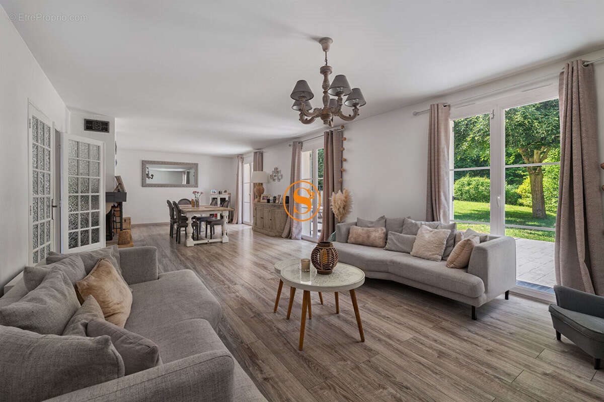 Maison à vendre, 150m², Verneuil-en-Halatte