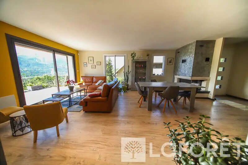 Maison à vendre, 163m², Embrun