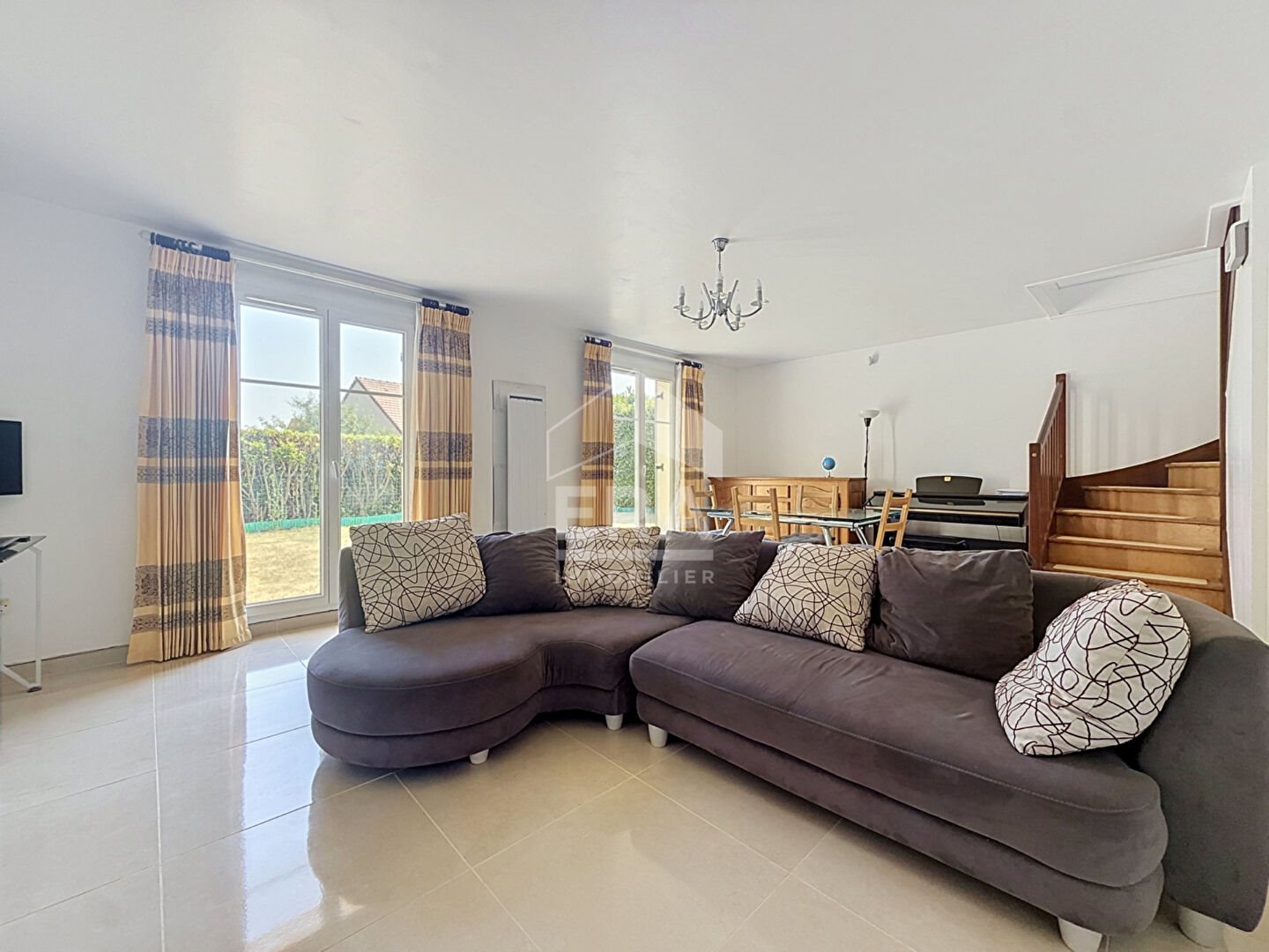 Maison à vendre, 98m², Angerville