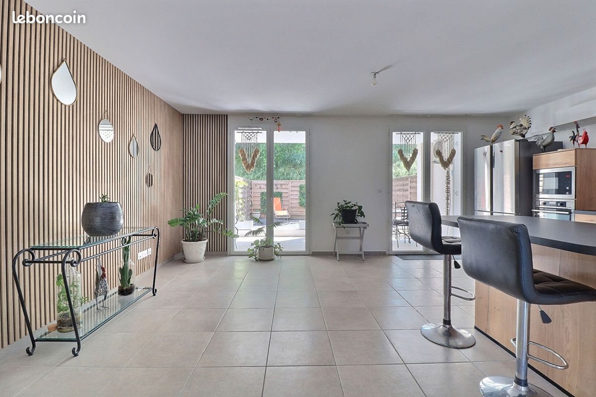 Appartement à vendre, 61m², Rougiers