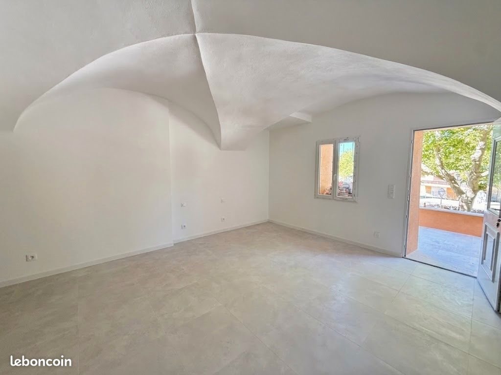 Maison à vendre, 92m², Pourrières