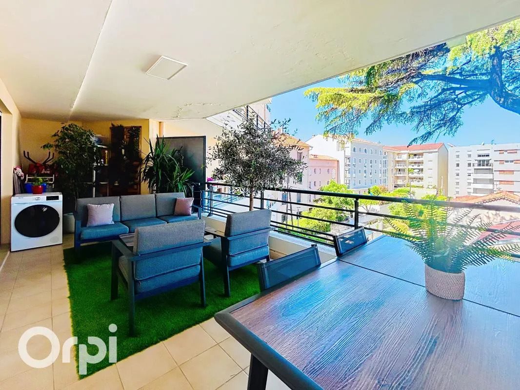 Appartement à vendre, 74m², Saint-Raphaël