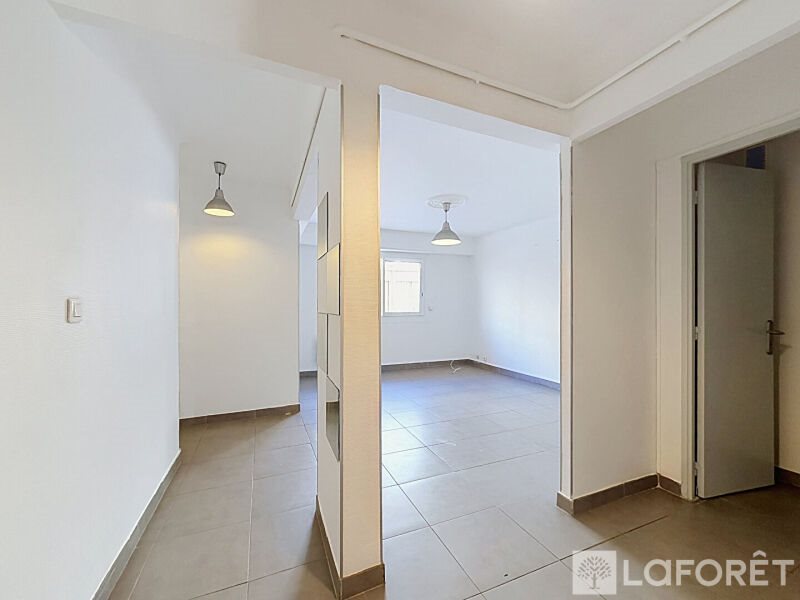 Appartement à louer, 44m², Menton