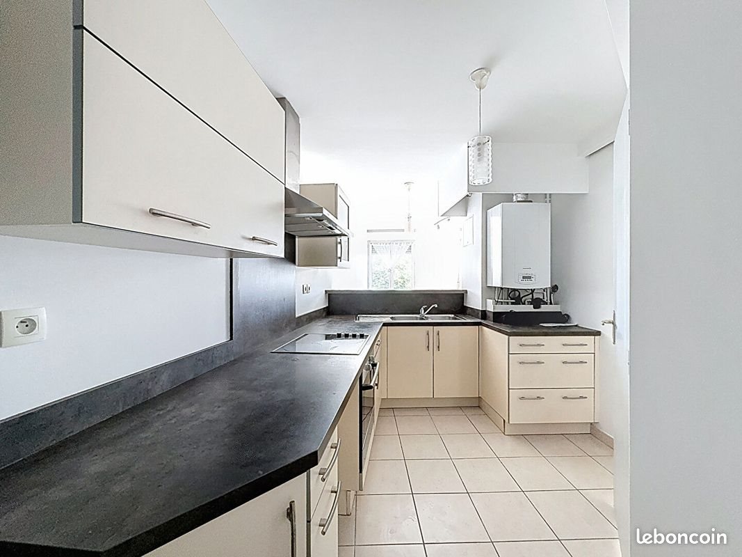 Appartement à louer, 93m², Bourg-en-Bresse