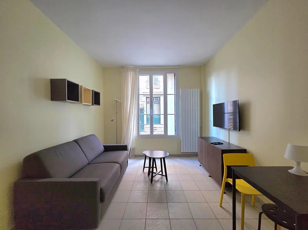Appartement à louer, 23m², Courbevoie