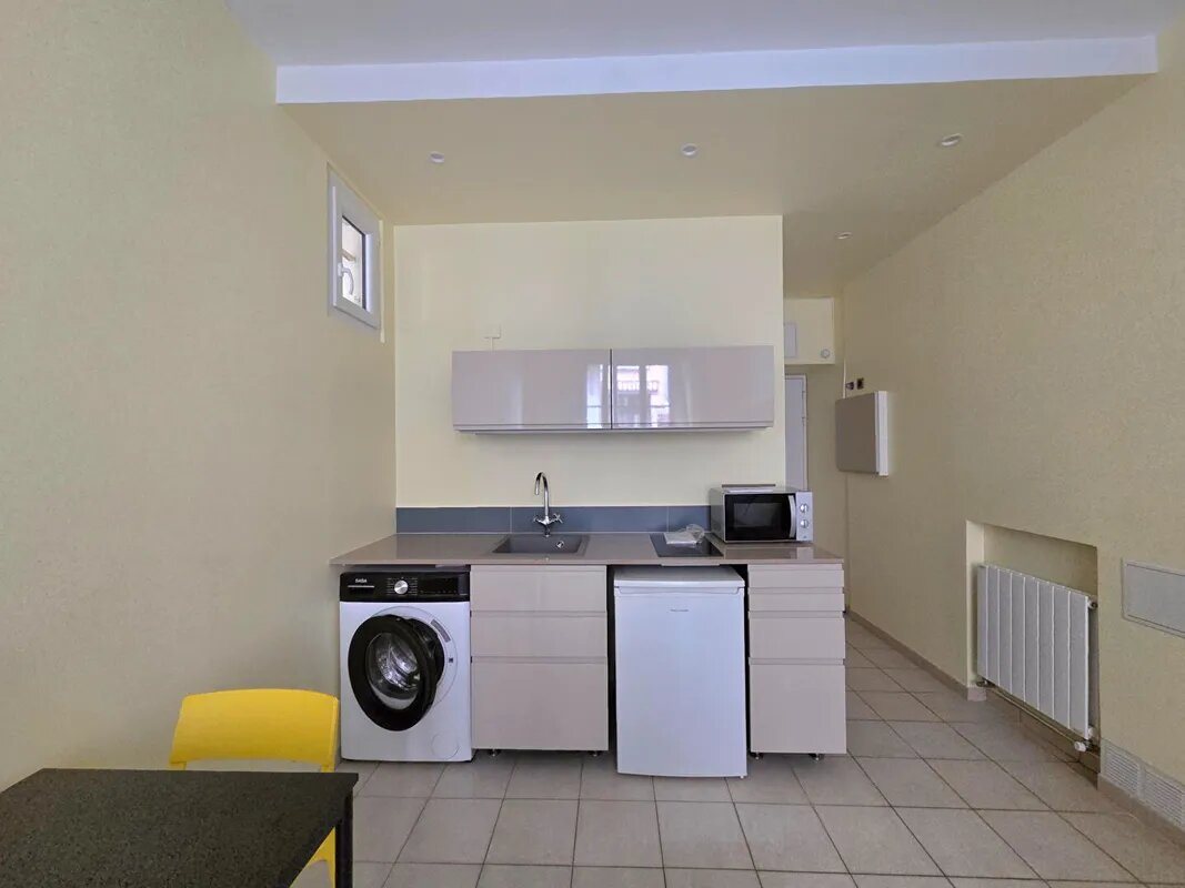 Appartement à louer, 23m², Courbevoie