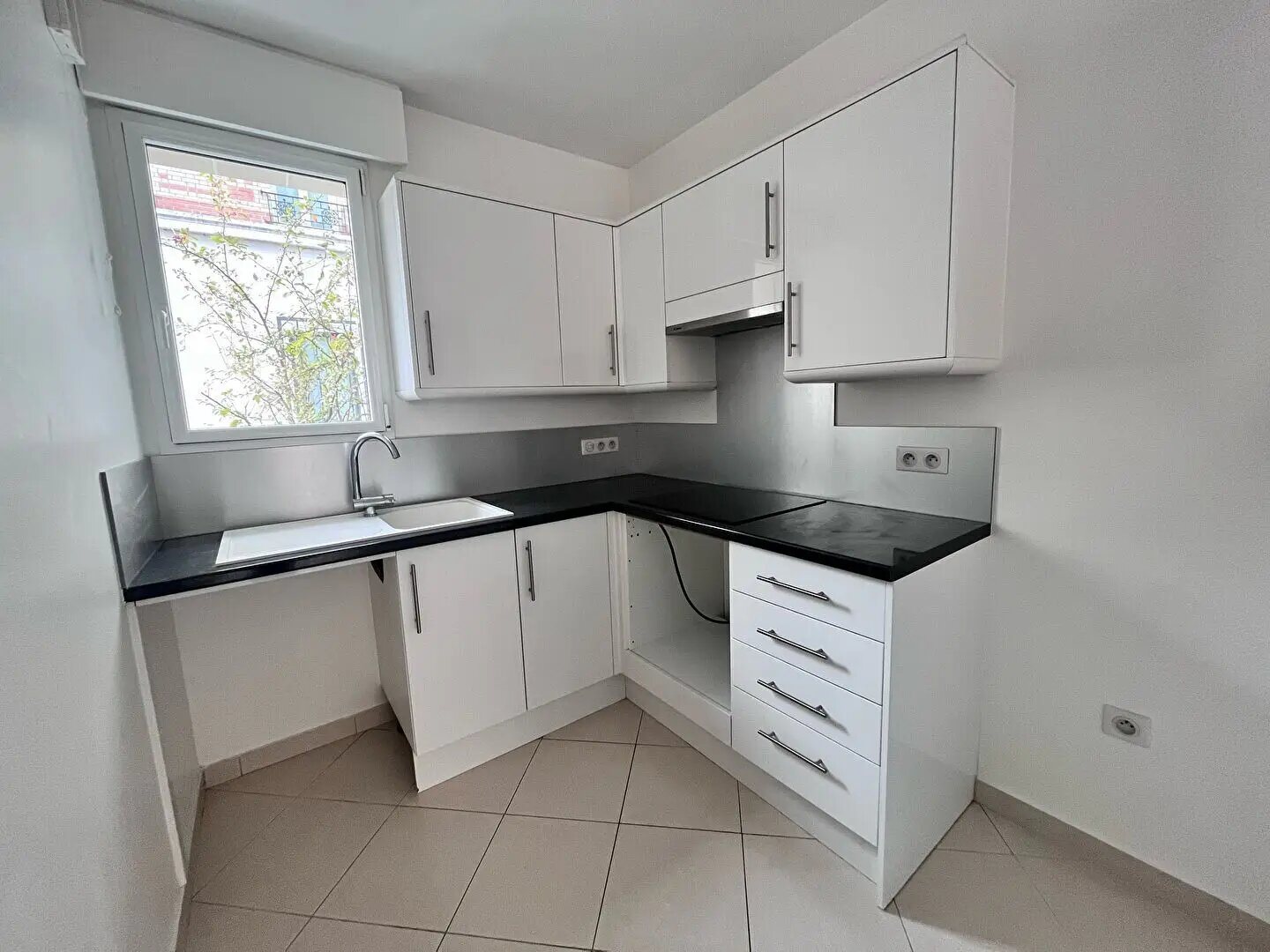 Appartement à louer, 27m², Courbevoie