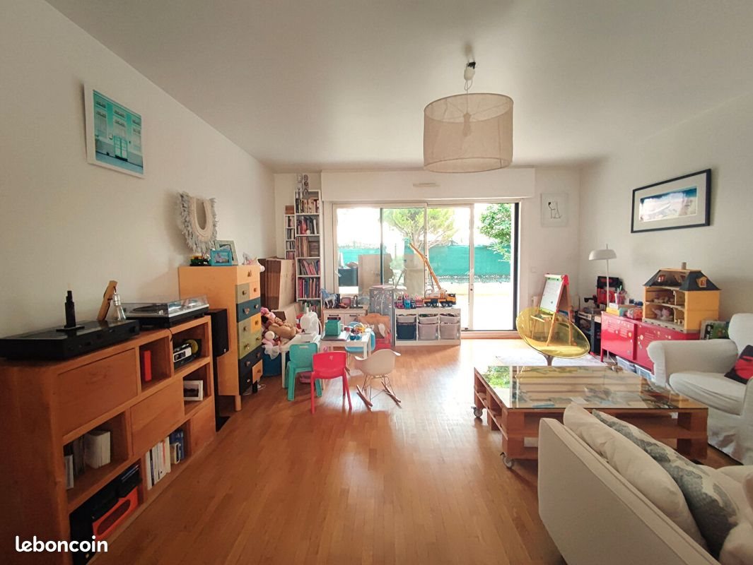 Appartement à louer, 120m², Courbevoie