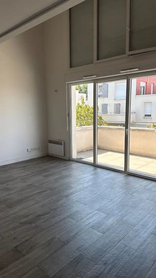 Appartement à louer, 82m², Villemomble