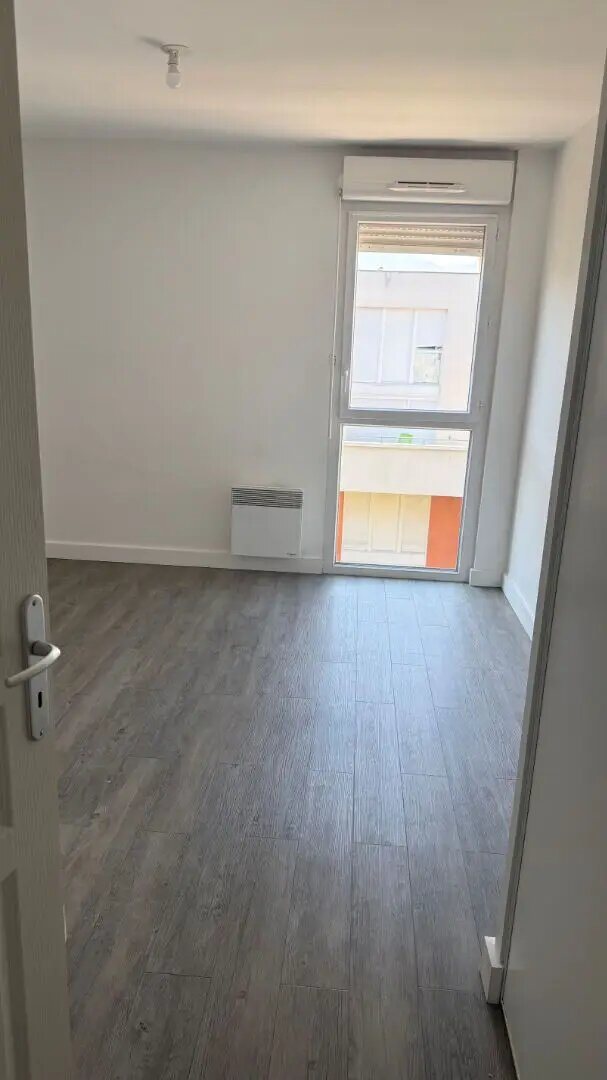 Appartement à louer, 82m², Villemomble