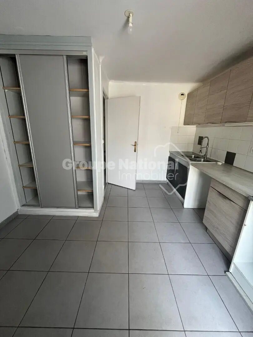 Appartement à louer, 70m², Arles