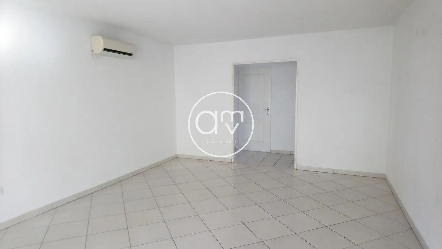 Maison à vendre, 68m², Hyères