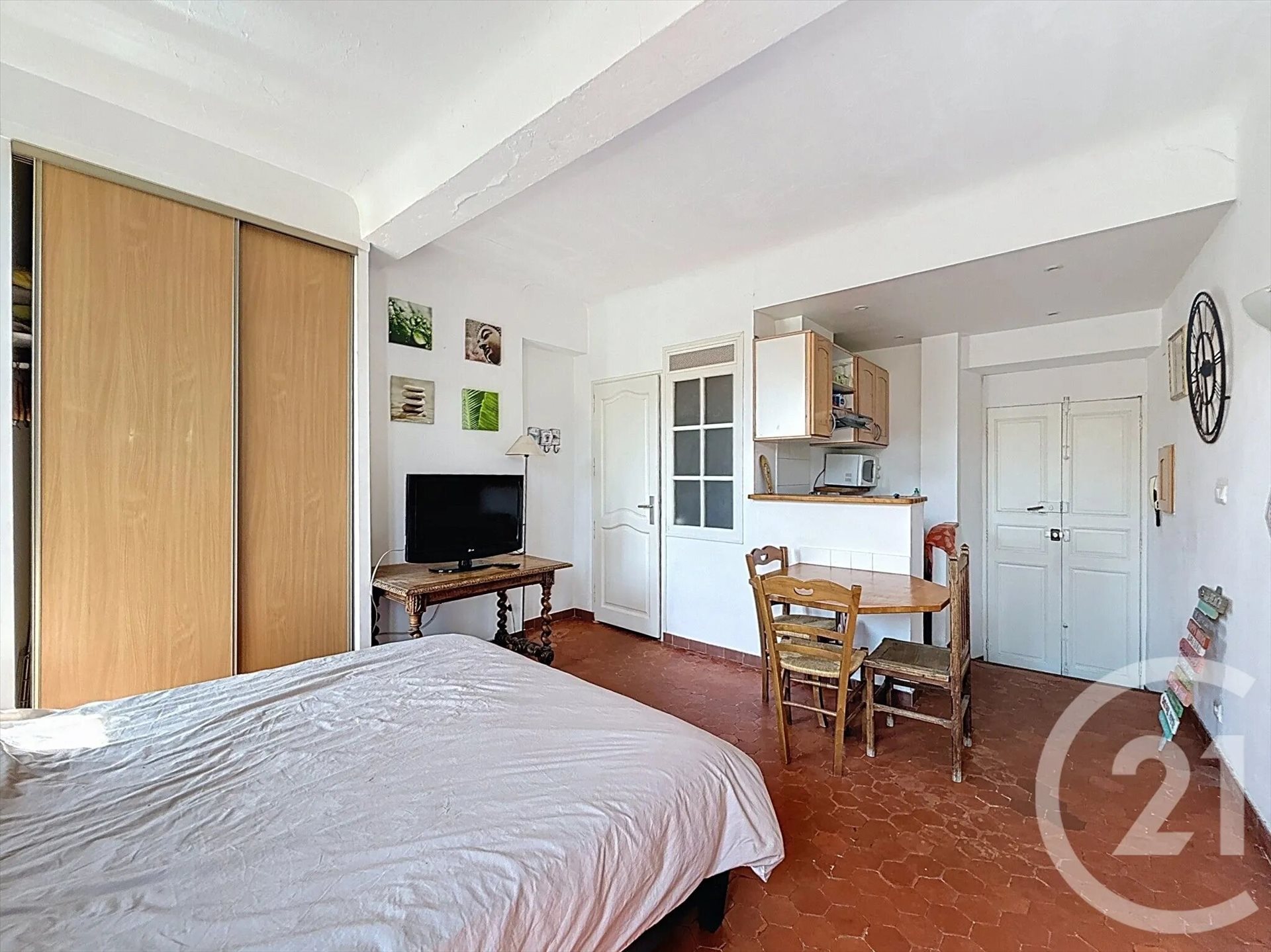 Appartement à louer, 21m², Valbonne
