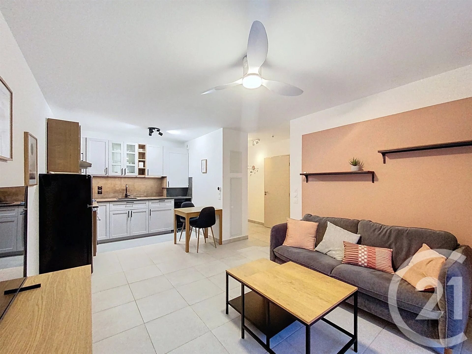Appartement à louer, 43m², Roquefort-les-Pins
