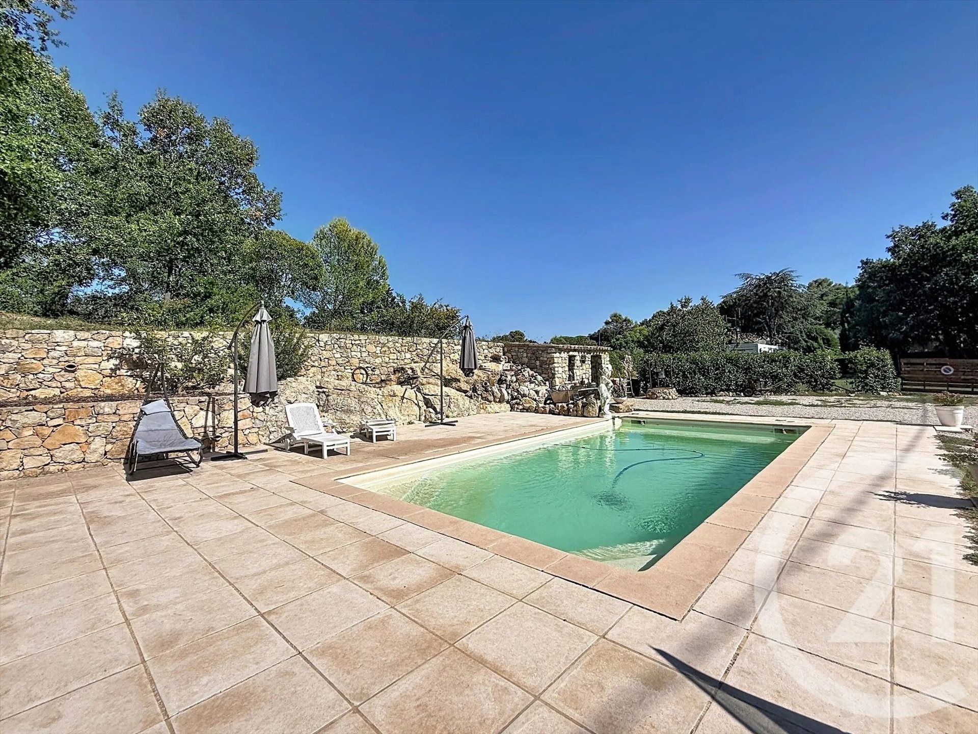 Maison à louer, 81m², Opio