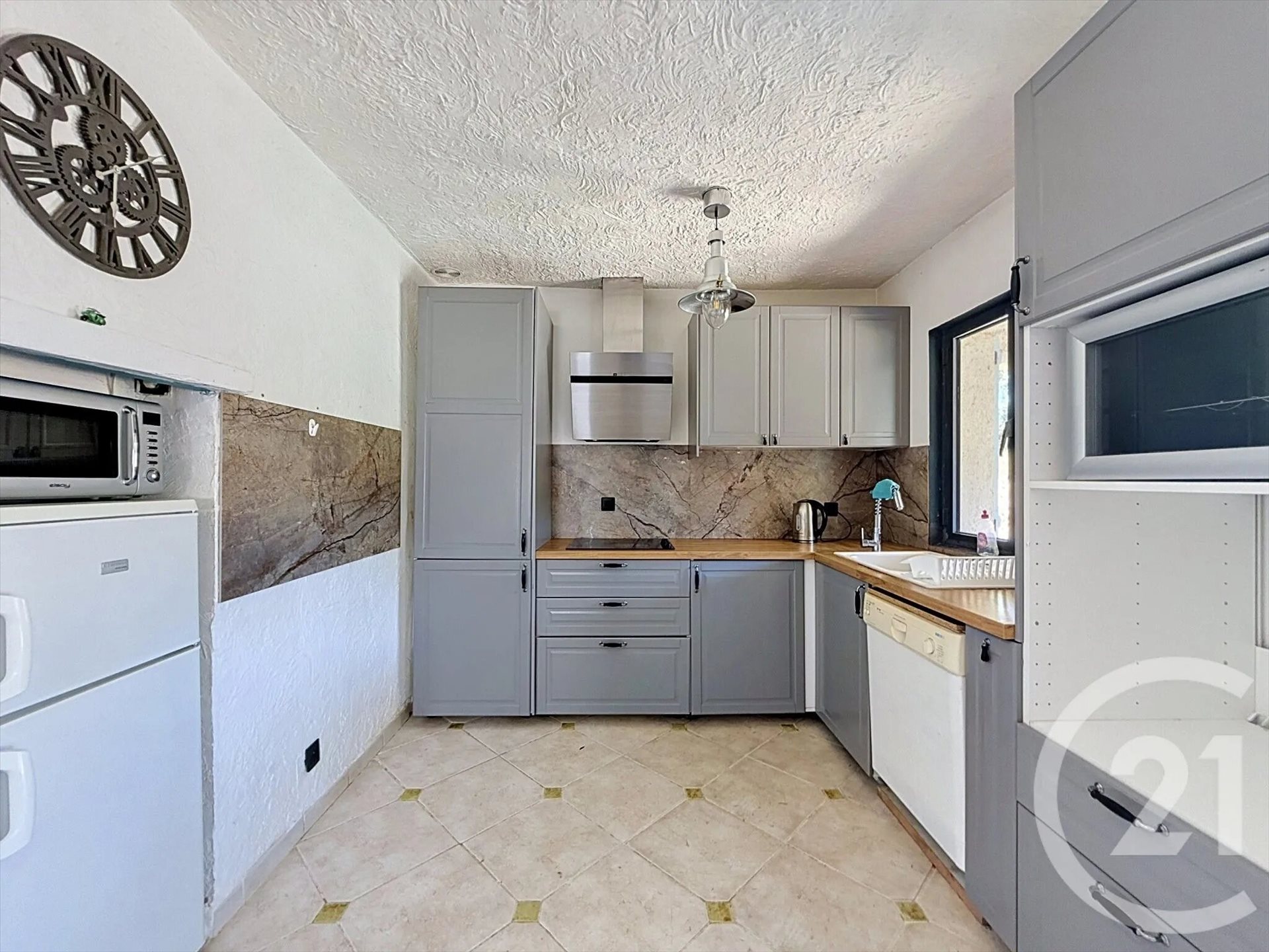 Maison à louer, 81m², Opio