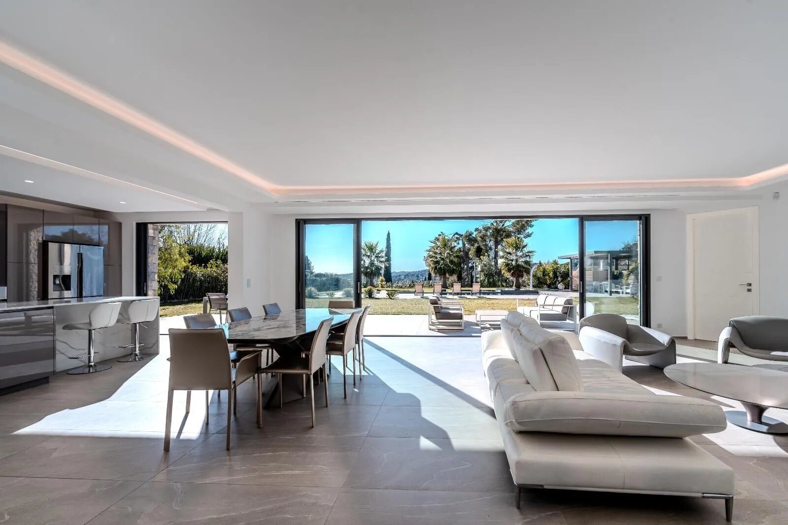 Maison à louer, 275m², Roquefort-les-Pins