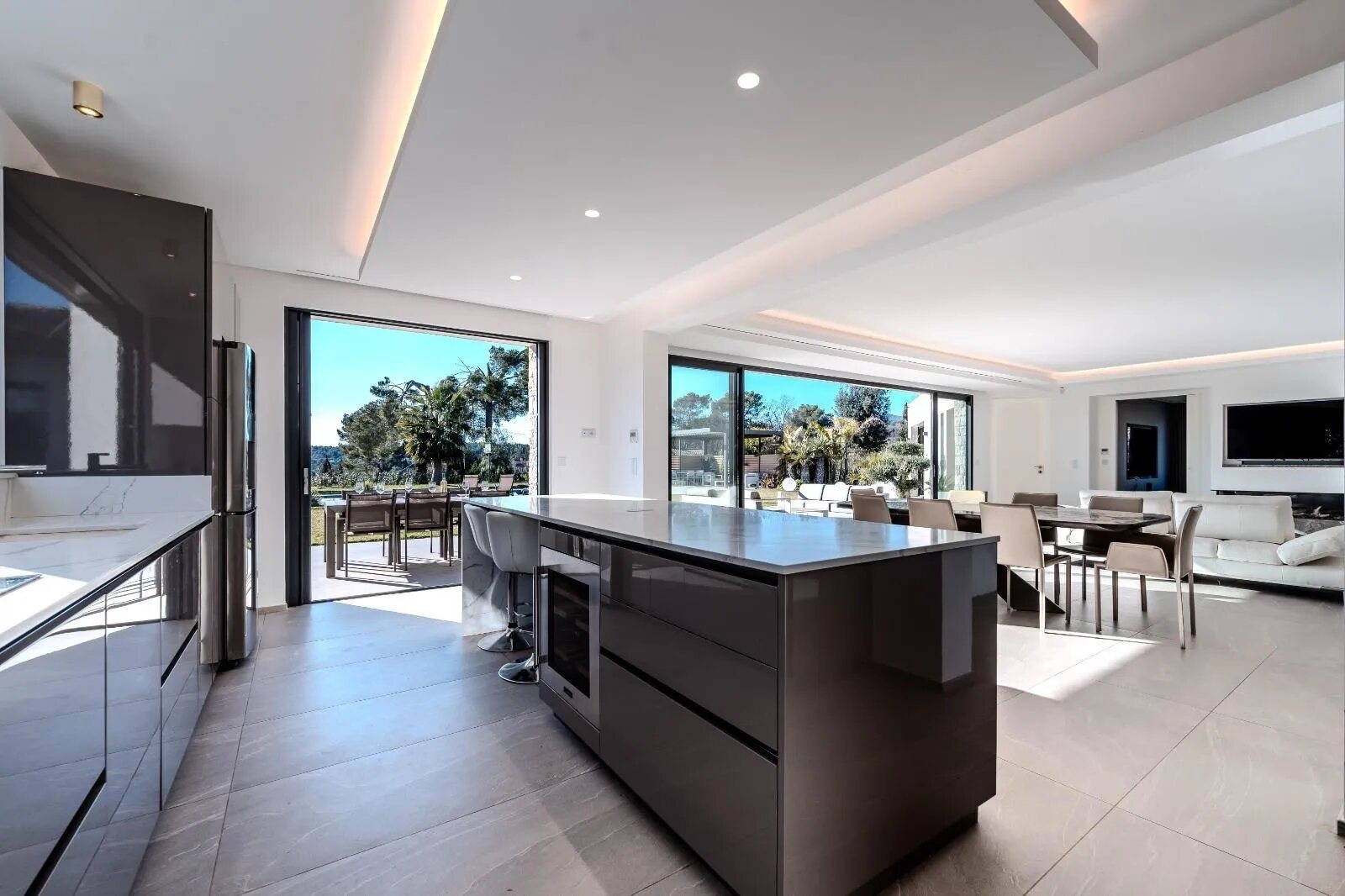 Maison à louer, 275m², Roquefort-les-Pins