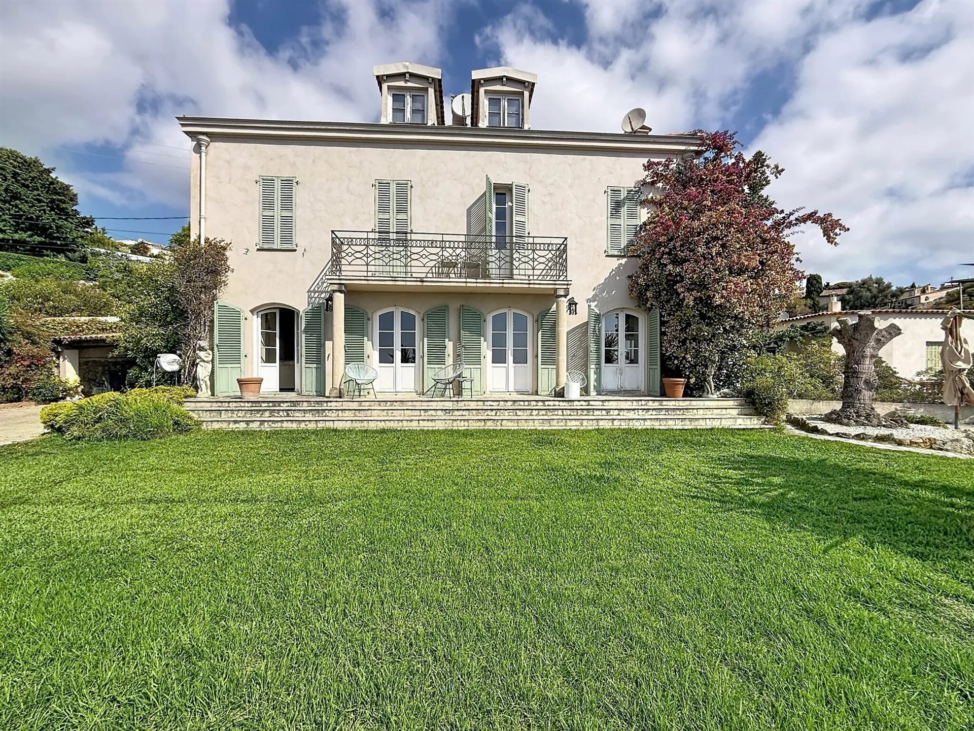 Maison à louer, 158m², Vallauris