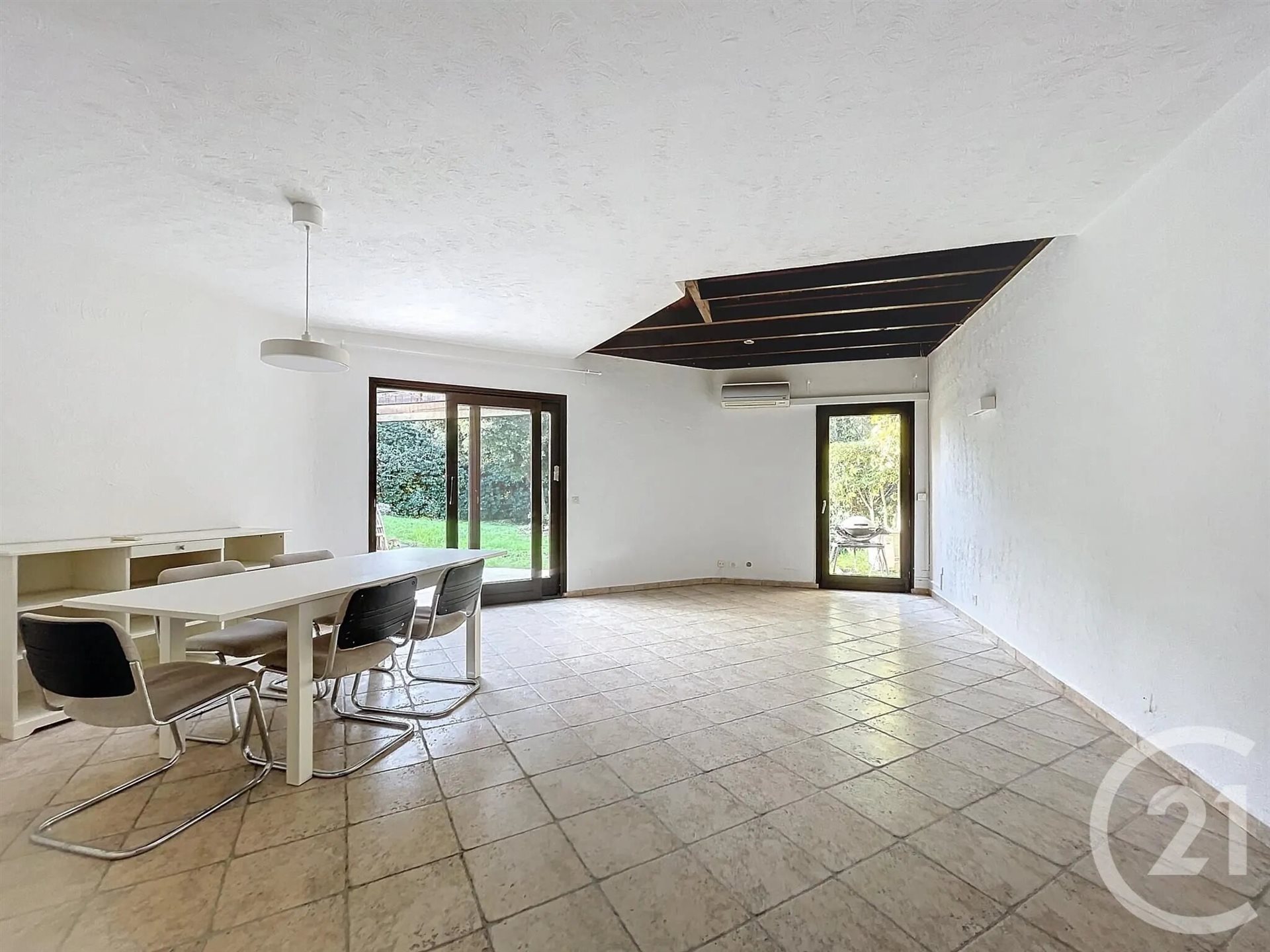 Maison à louer, 89m², Valbonne