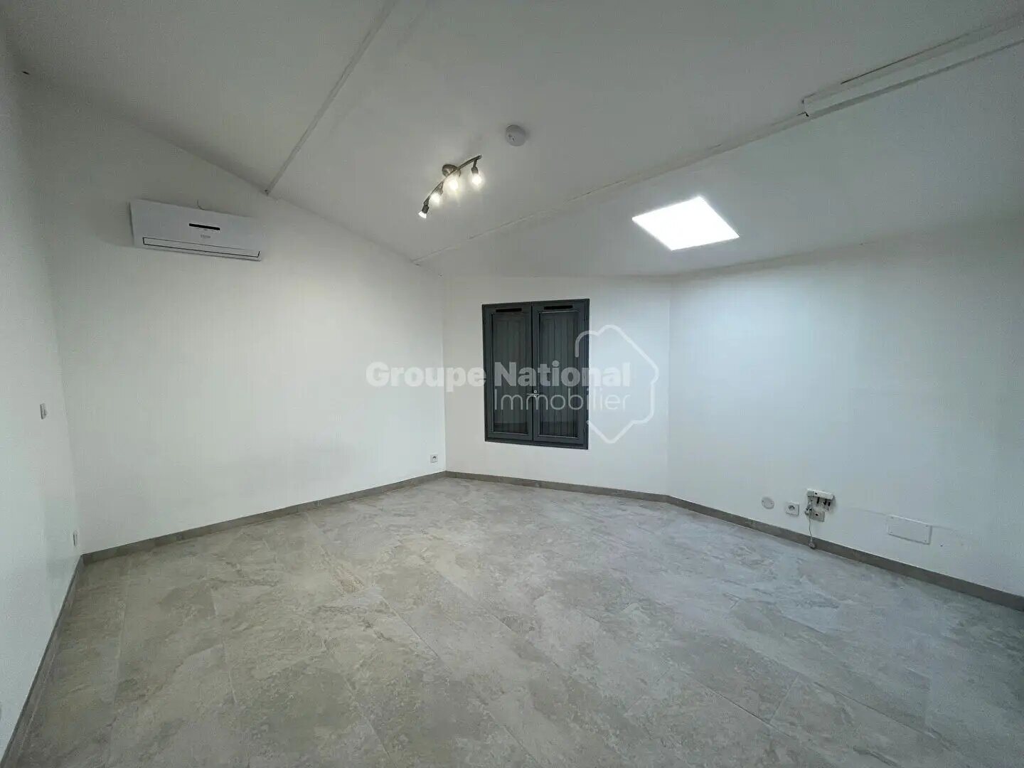 Maison à louer, 50m², Entraigues-sur-la-Sorgue