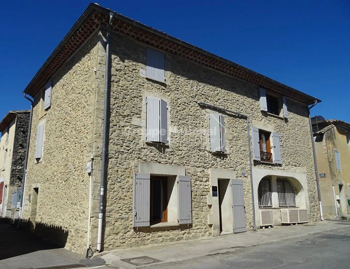 Appartement à vendre, 220m², Caumont-sur-Durance