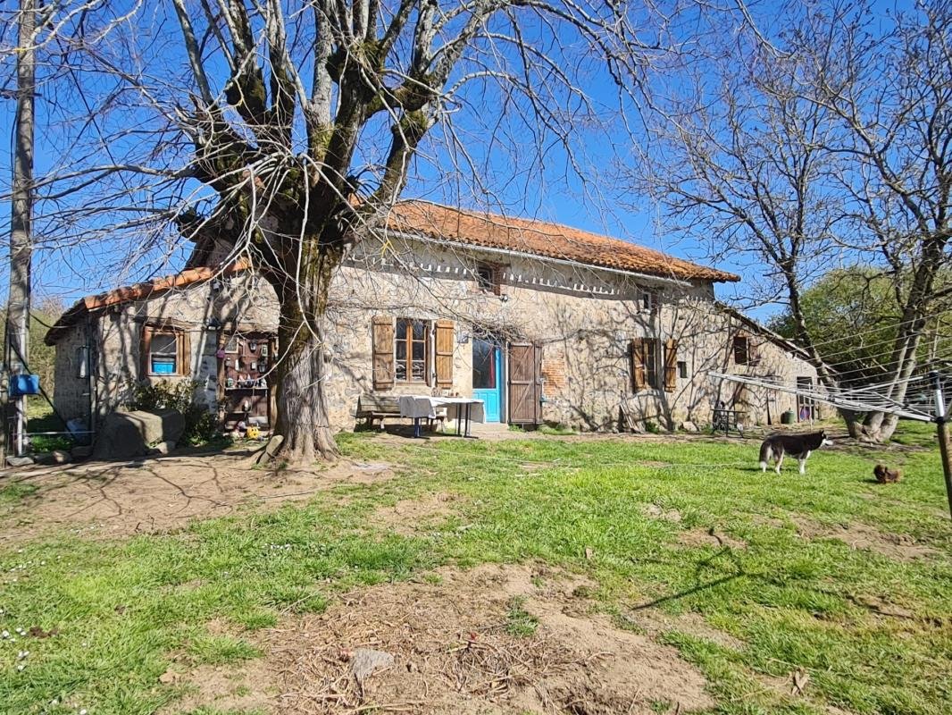 Maison à vendre, 120m², Lesterps