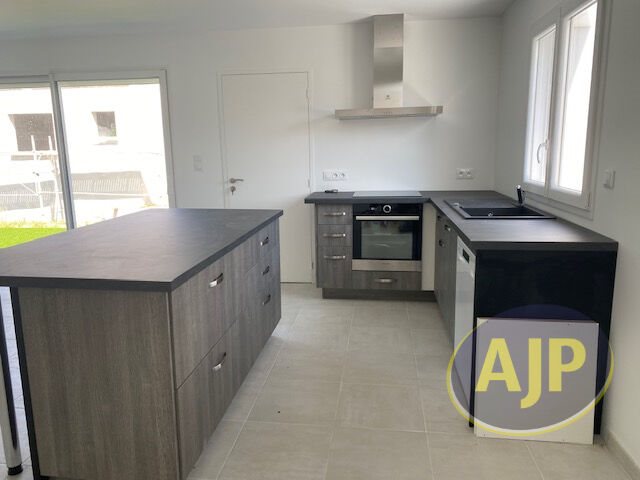 Maison à louer, 90m², La Garnache