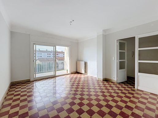 Appartement 4 pièces 83 m² · à Arles · 83 m² · 160 000 €