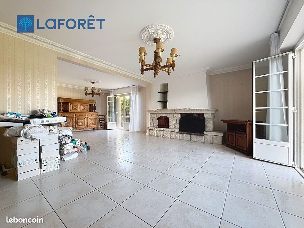 Maison à louer, 224m², Riantec