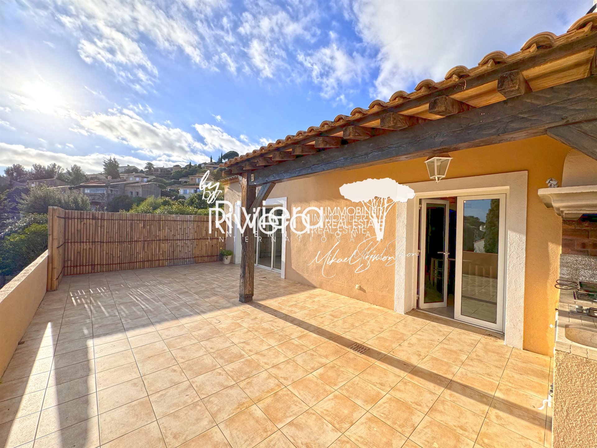 Appartement à vendre, 110m², Cavalaire-sur-Mer