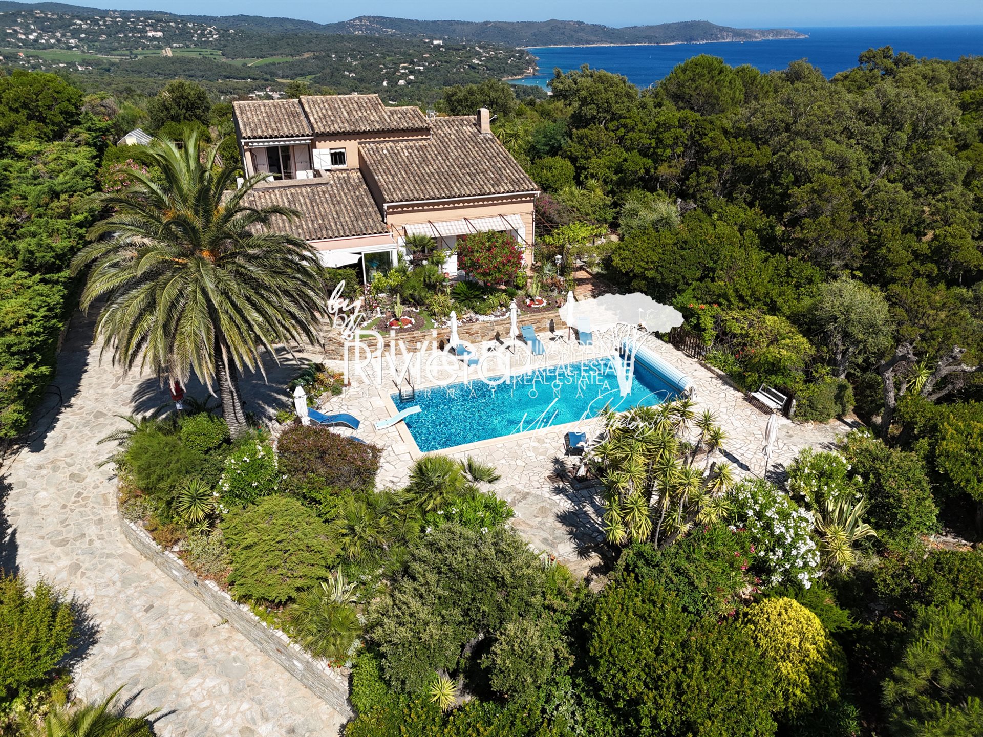 Maison à vendre, 207m², Cavalaire-sur-Mer