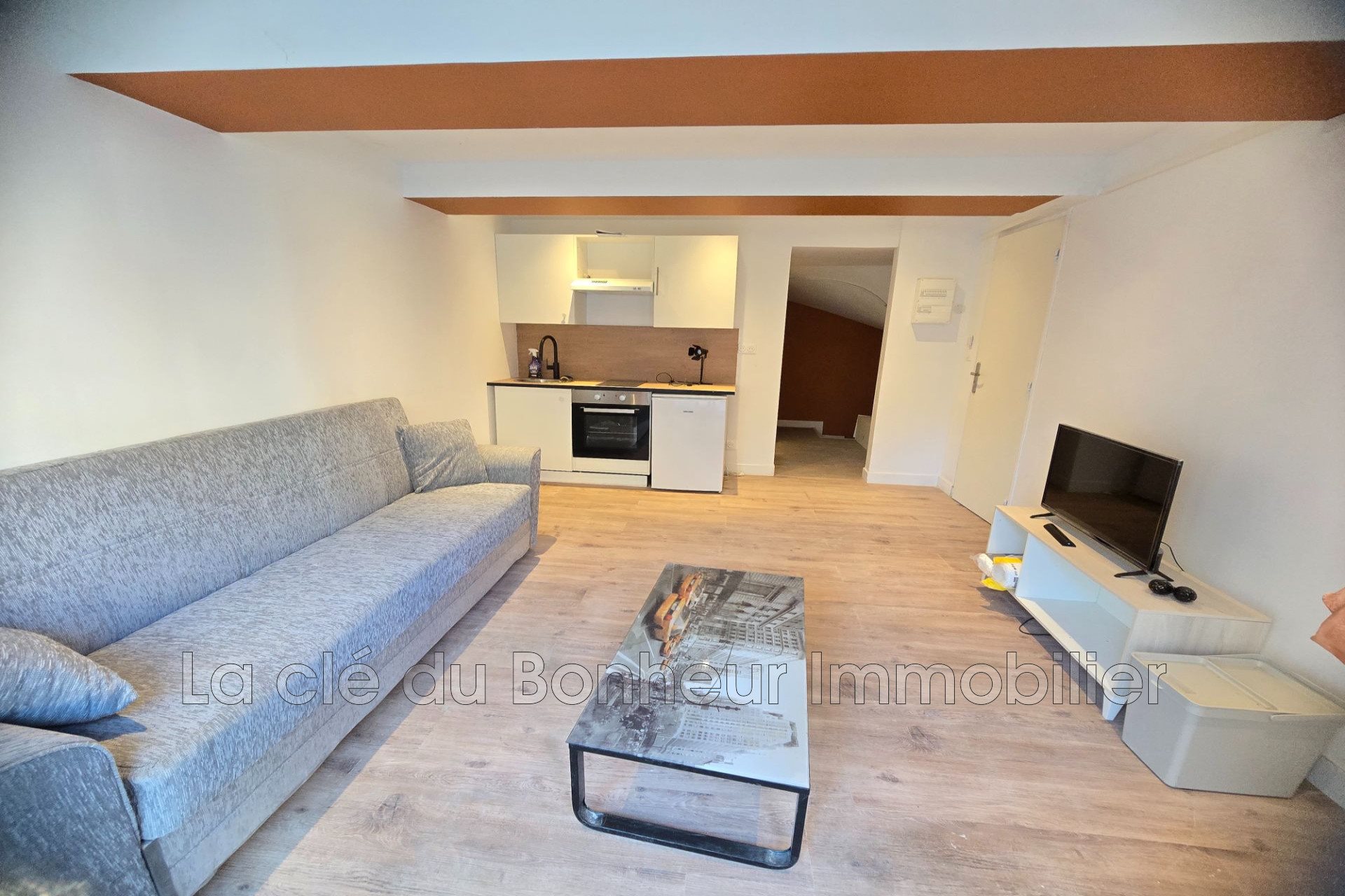Appartement à louer, 37m², Allemagne-en-Provence