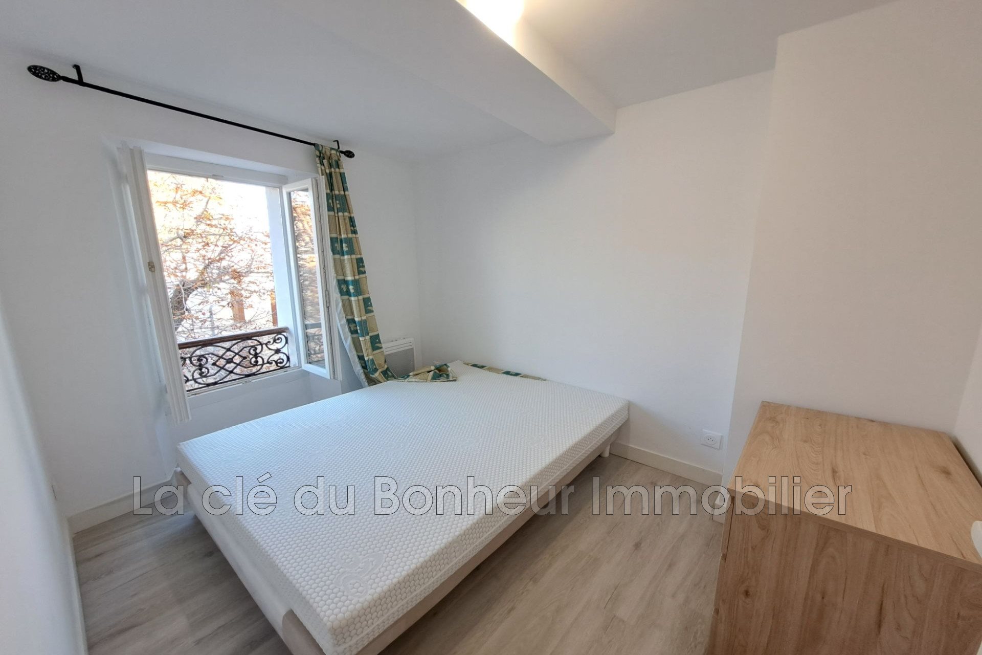 Appartement à louer, 30m², Allemagne-en-Provence