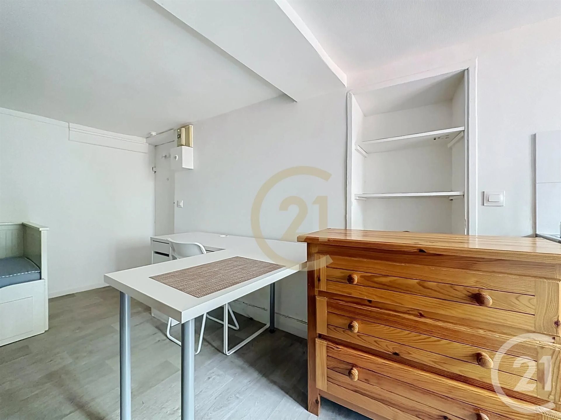Appartement à louer, 17m², Versailles