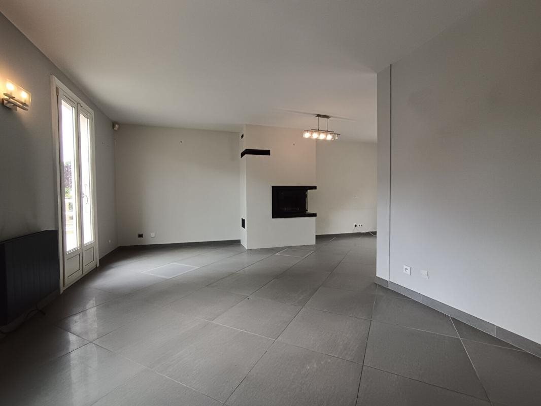 Maison à vendre, 101m², Lamorlaye