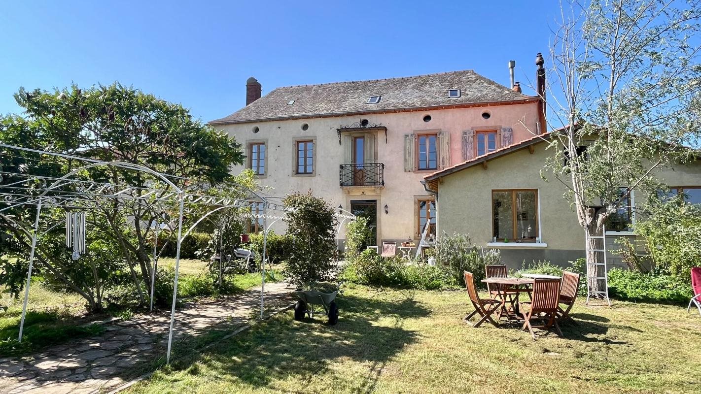 Maison à vendre, 240m², Montirat