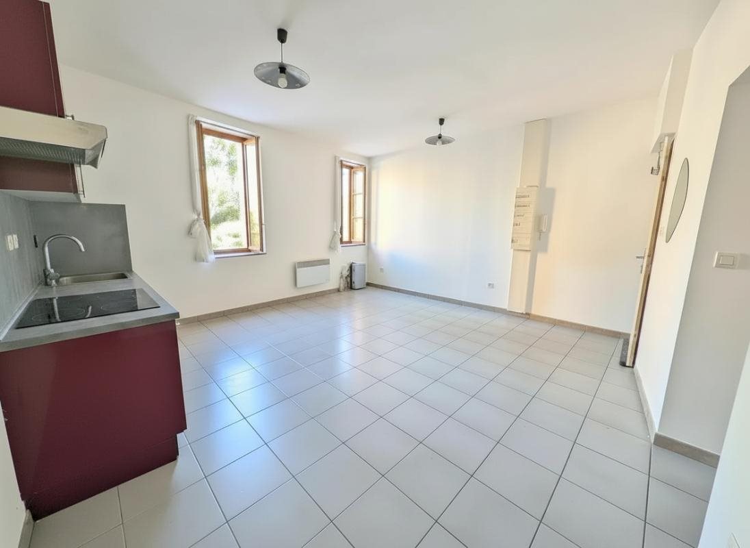 Appartement à louer, 40m², Saint-Chamas
