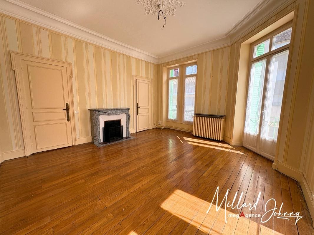 Appartement à vendre, 257m², Montceau-les-Mines