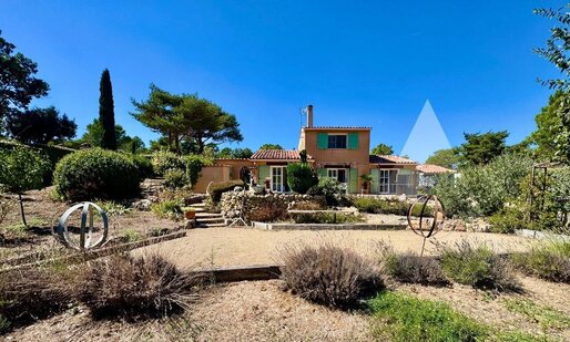 Maison 5 pièces 128 m² · à Tourtour · 128 m² · 449 000 €