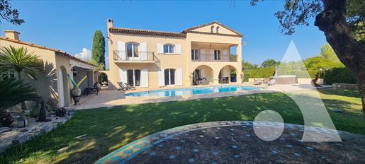 Maison 10 pièces 240 m² · à Flayosc · 240 m² · 1 499 000 €