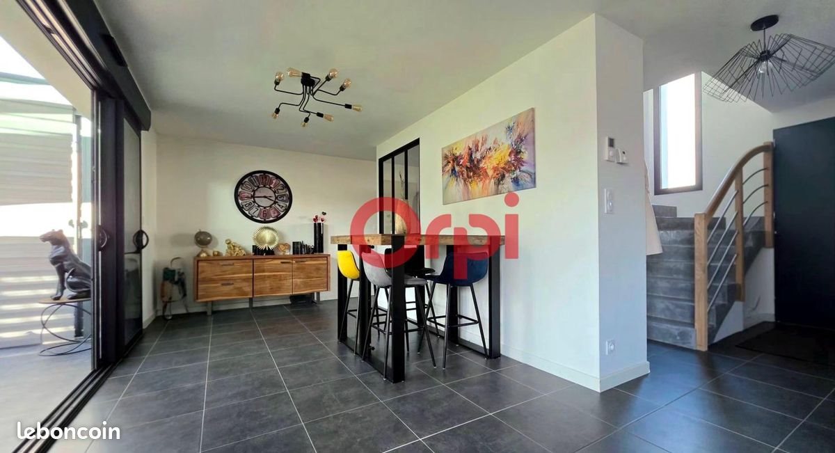 Maison à vendre, 136m², Theix